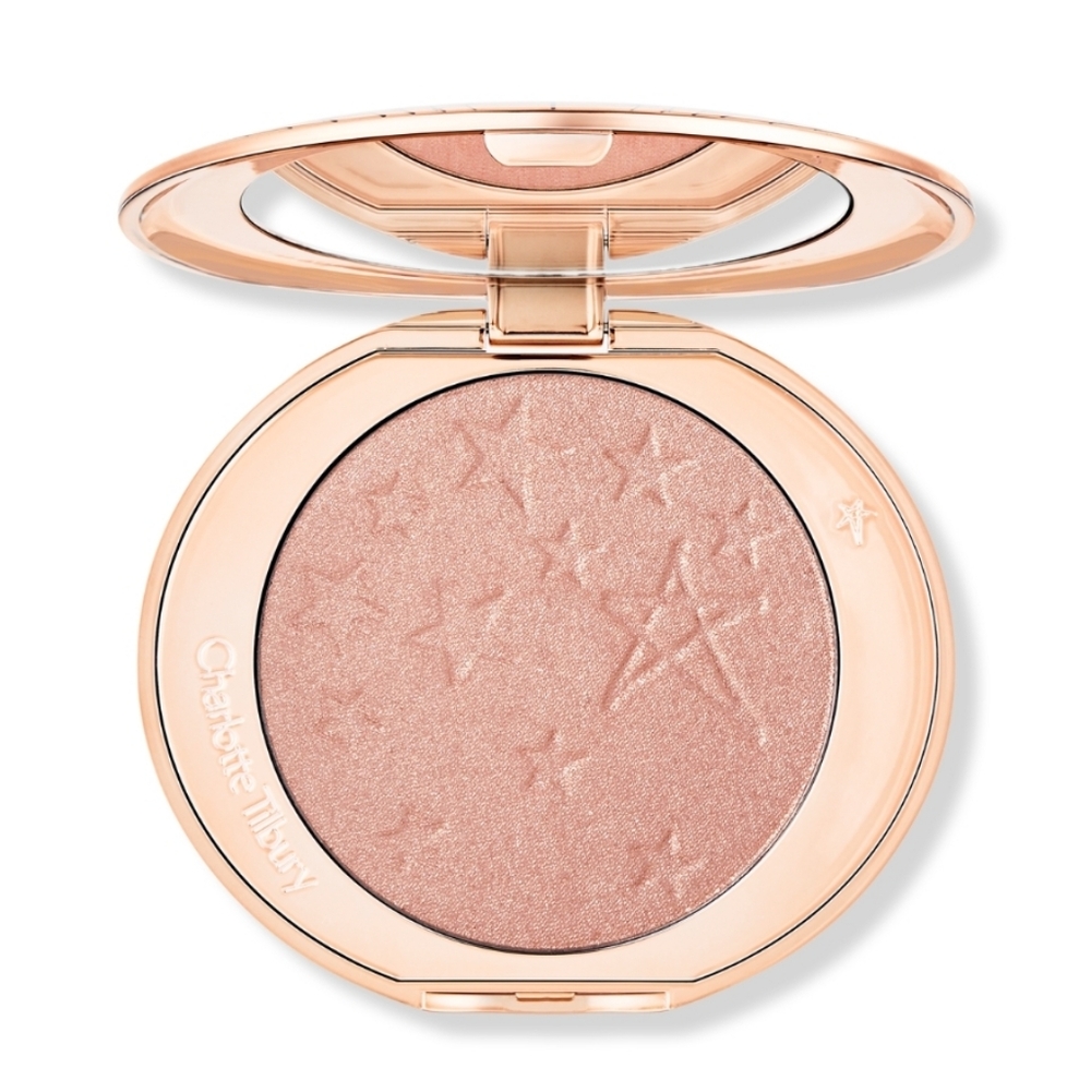 Glow Glides Hollywood Highlighter By
Charlotte Tilbury In Pillow Talk Glow